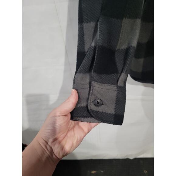 Wrangler SZ M Button Up Shirt Polar Fleece Shacket Buffalo Check Black Western - Picture 4 of 6